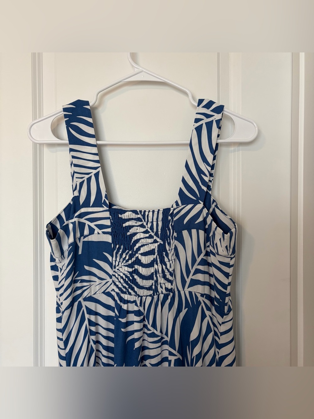 Vince Camuto Blue and White Palm-Print Maxi Dress - Picture 3 of 5